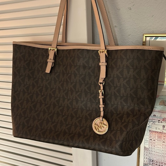Michael Kors Tote EUC - Picture 1 of 5